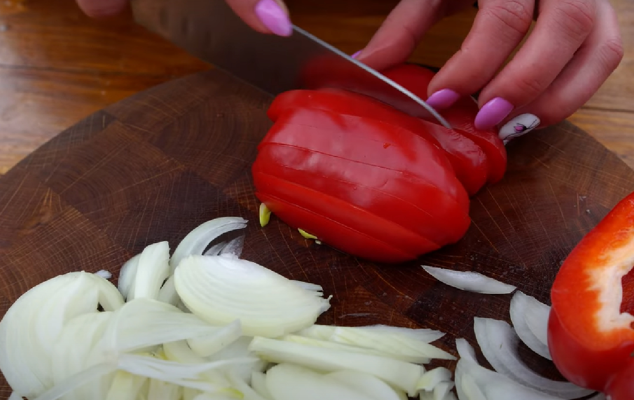 Картошка с тушенкой и брынзой: простой рецепт сытного блюда из Гуцульщины